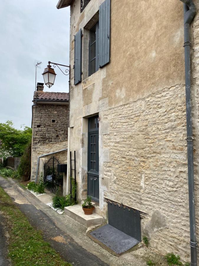 Villa La Cour Blanche Verteuil-sur-Charente Exterior foto
