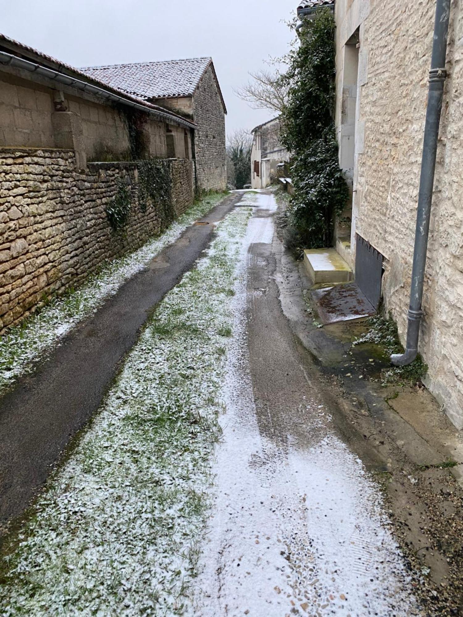 Villa La Cour Blanche Verteuil-sur-Charente Exterior foto